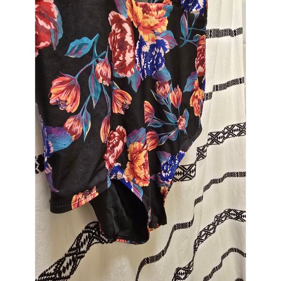 Modcloth floral one piece swimsuit deep v-neck open back XL - Picture 5 of 10